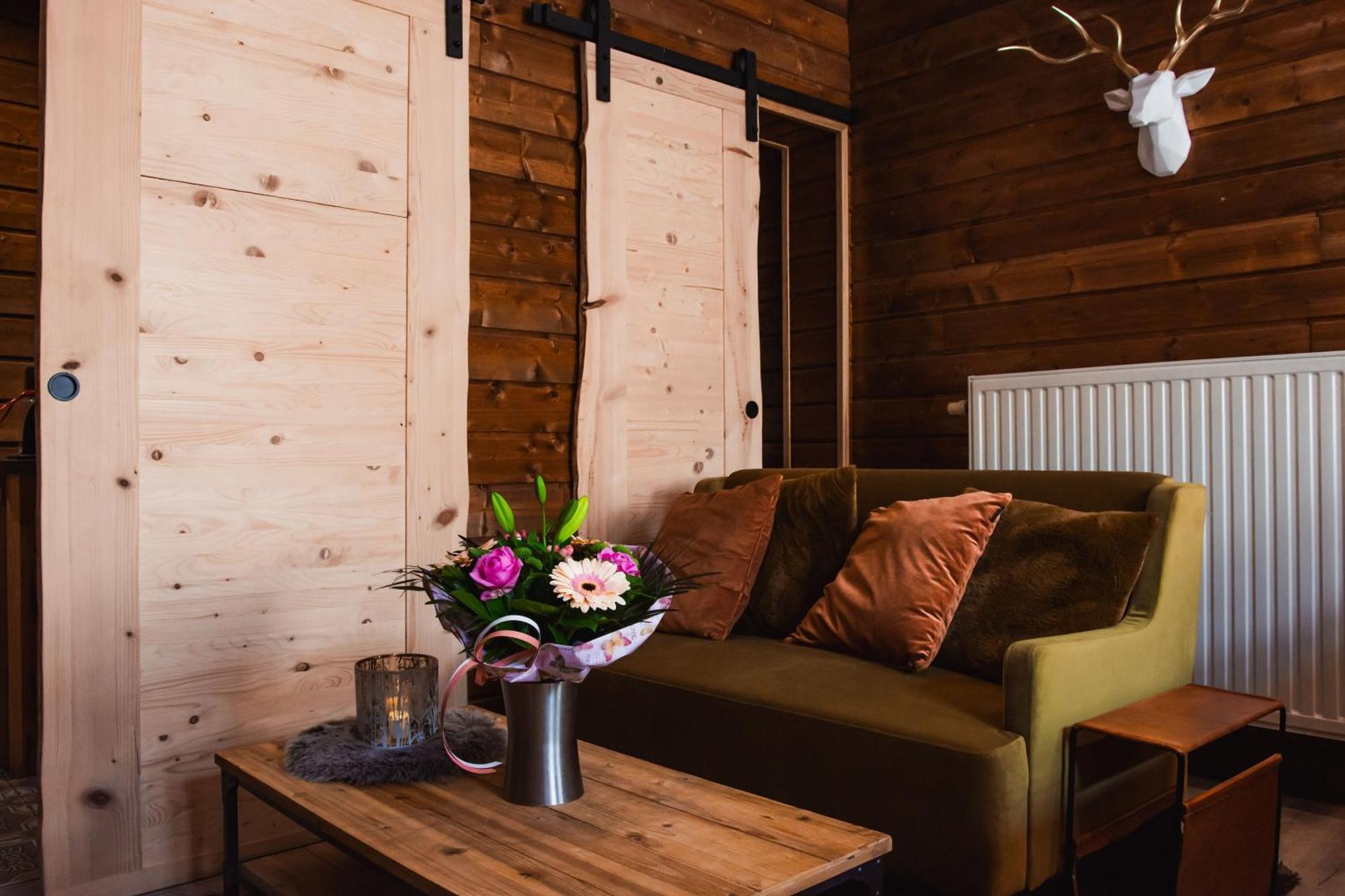 Maison D'Hote Les Notes Endormies Suite Le Refuge Walcourt Екстер'єр фото