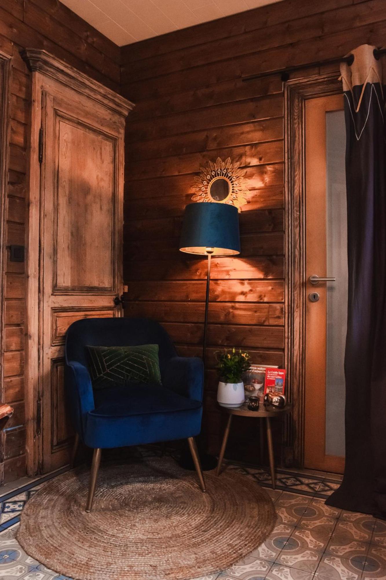 Maison D'Hote Les Notes Endormies Suite Le Refuge Walcourt Екстер'єр фото